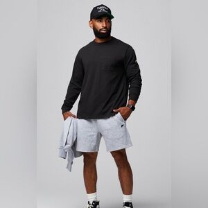 The R&R Long Sleeve Pocket Tee Black L